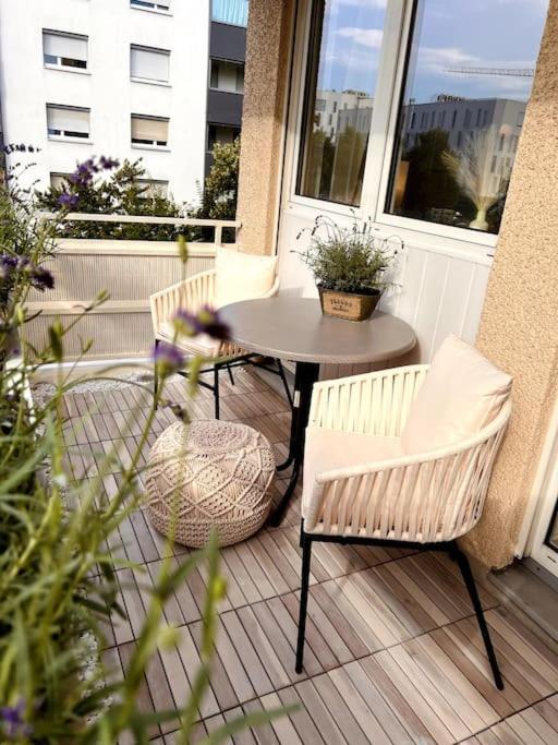 Stylish Studio Apartment With Beautiful Balcony Ingolstadt Exterior foto