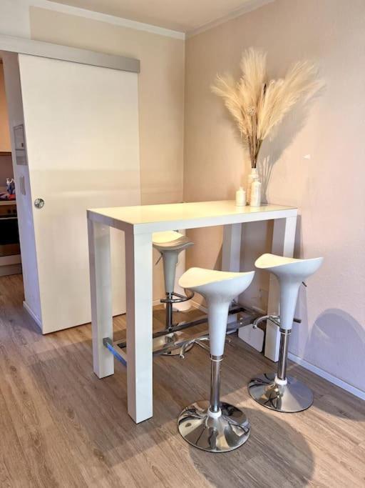 Stylish Studio Apartment With Beautiful Balcony Ingolstadt Exterior foto